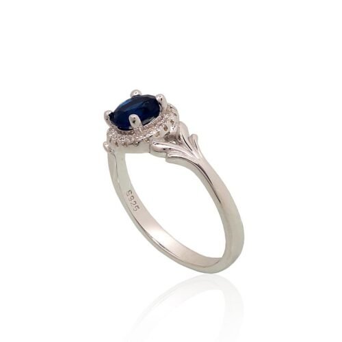Alternative view of Silver ring with Zirkons