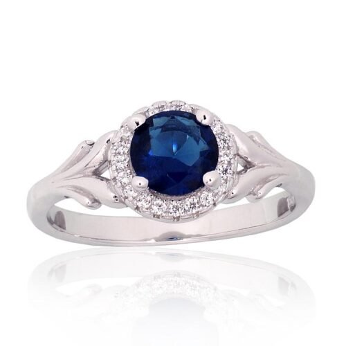 Silver ring with Zirkons