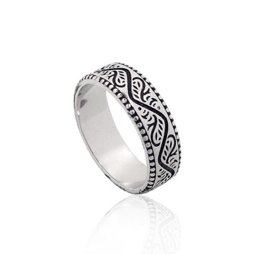Alternative view of Silver ring