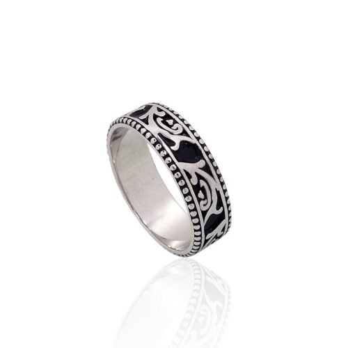 Alternative view of Silver ring