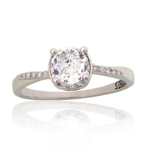 Silver ring with Zirkons