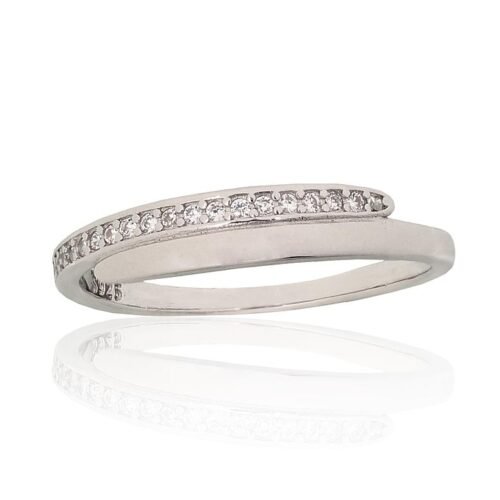 Silver ring with Zirkons