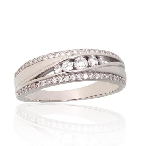 Silver ring with Zirkons
