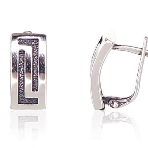 Silver earrings with 'english' lock