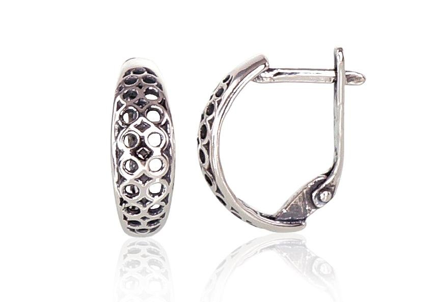 Silver earrings with 'english' lock