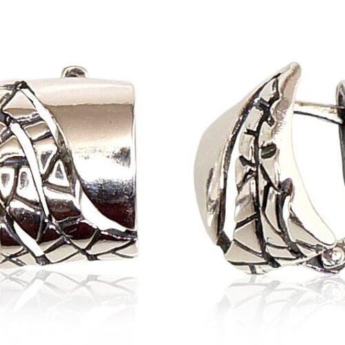 Silver earrings with 'english' lock