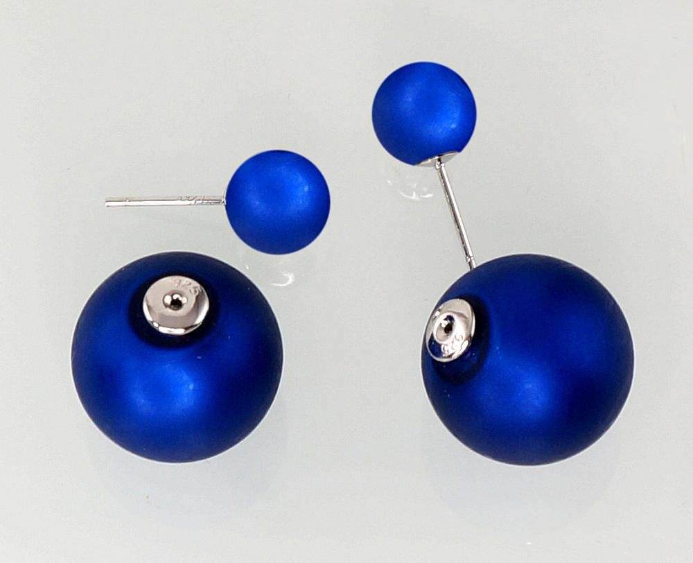 Silver stud earrings with Plastic - Image 2