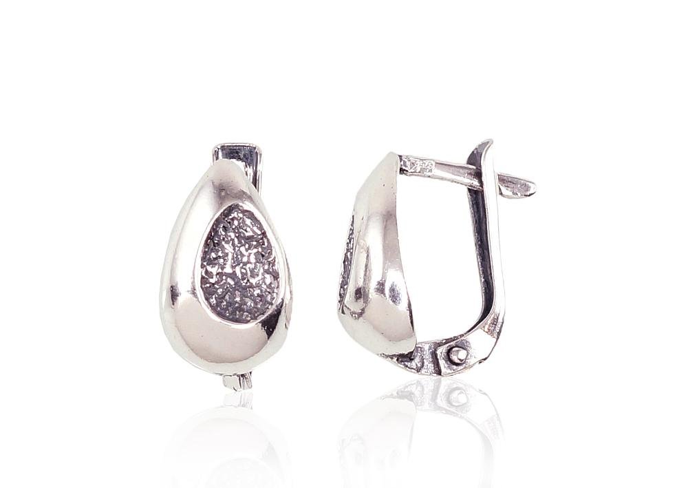 Silver earrings with 'english' lock
