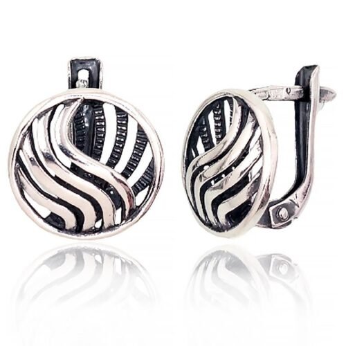 Silver earrings with 'english' lock