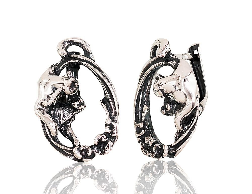 Silver earrings with 'english' lock