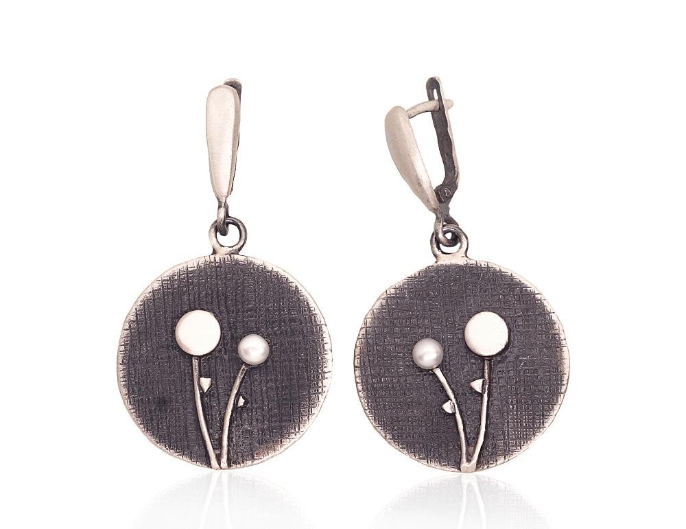 Silver earrings with Fresh-water Pearl