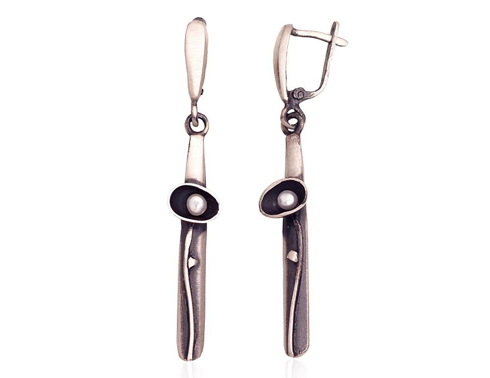 Silver earrings with Fresh-water Pearl