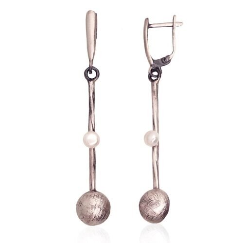 Silver earrings with Fresh-water Pearl