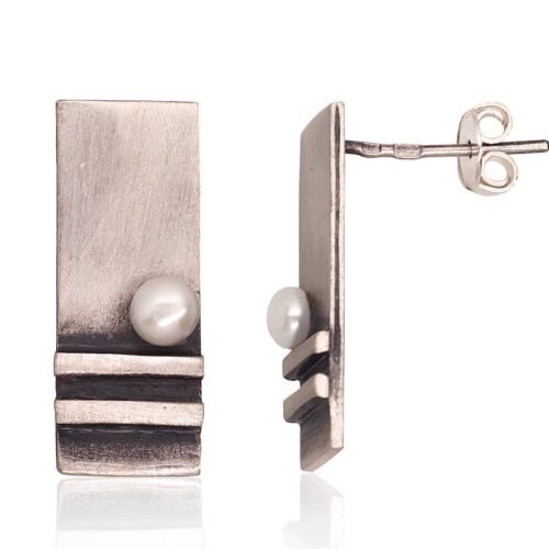 Silver earrings with Fresh-water Pearl