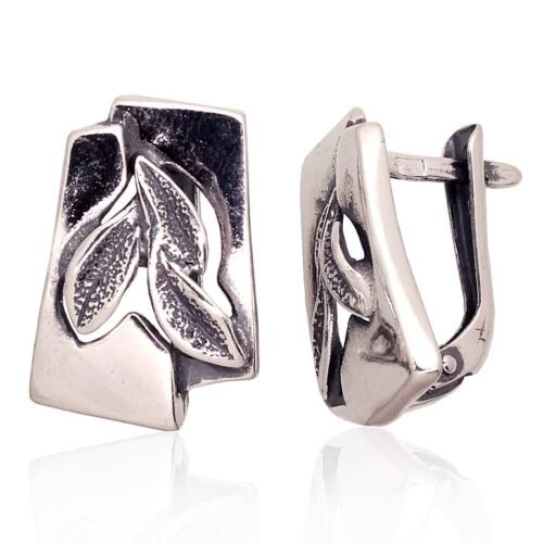 Silver earrings with 'english' lock