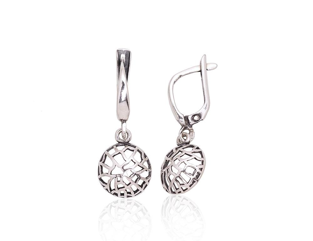 Silver earrings with 'english' lock