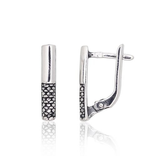 Silver earrings with 'english' lock