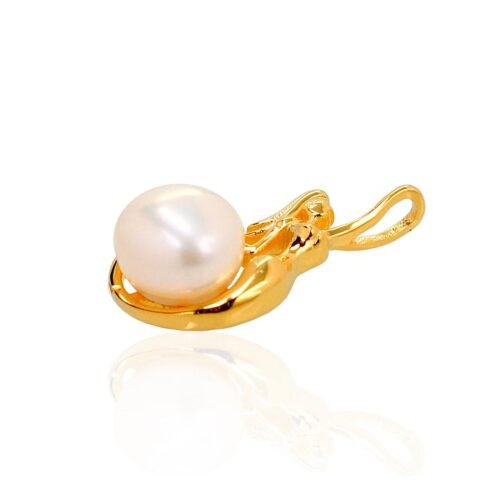 Alternative view of Silver pendant with Fresh-water Pearl