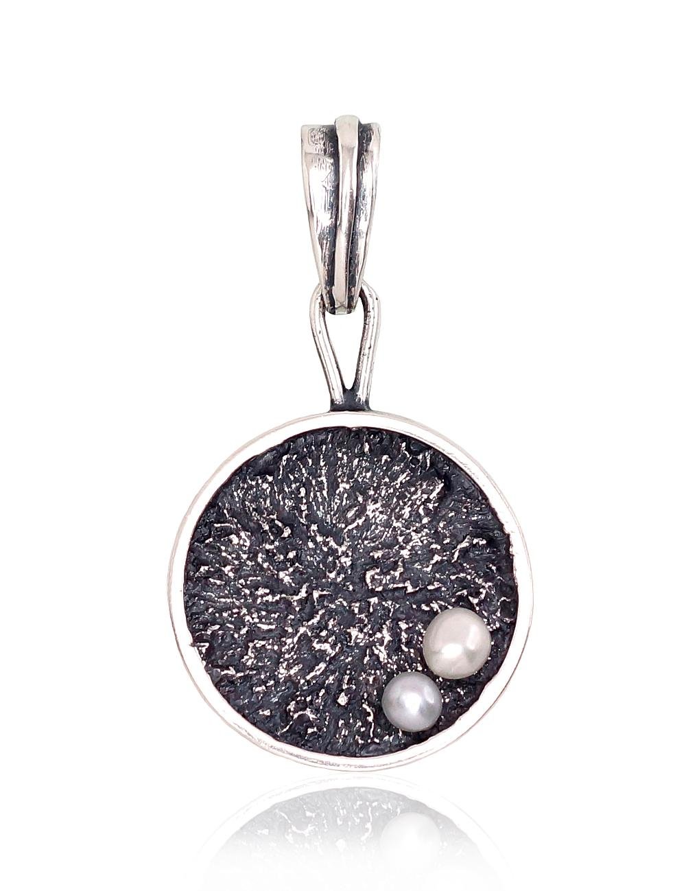 Silver pendant with Fresh-water Pearl