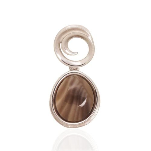 Silver pendant with Flint