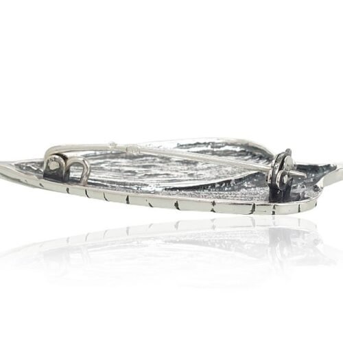Alternative view of Silver brooch