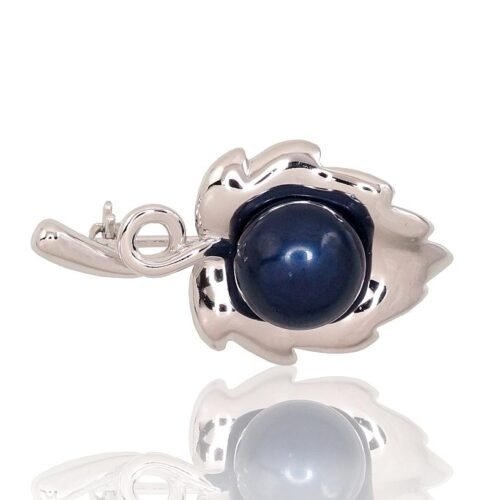 Silver brooch with Fresh-water Pearl