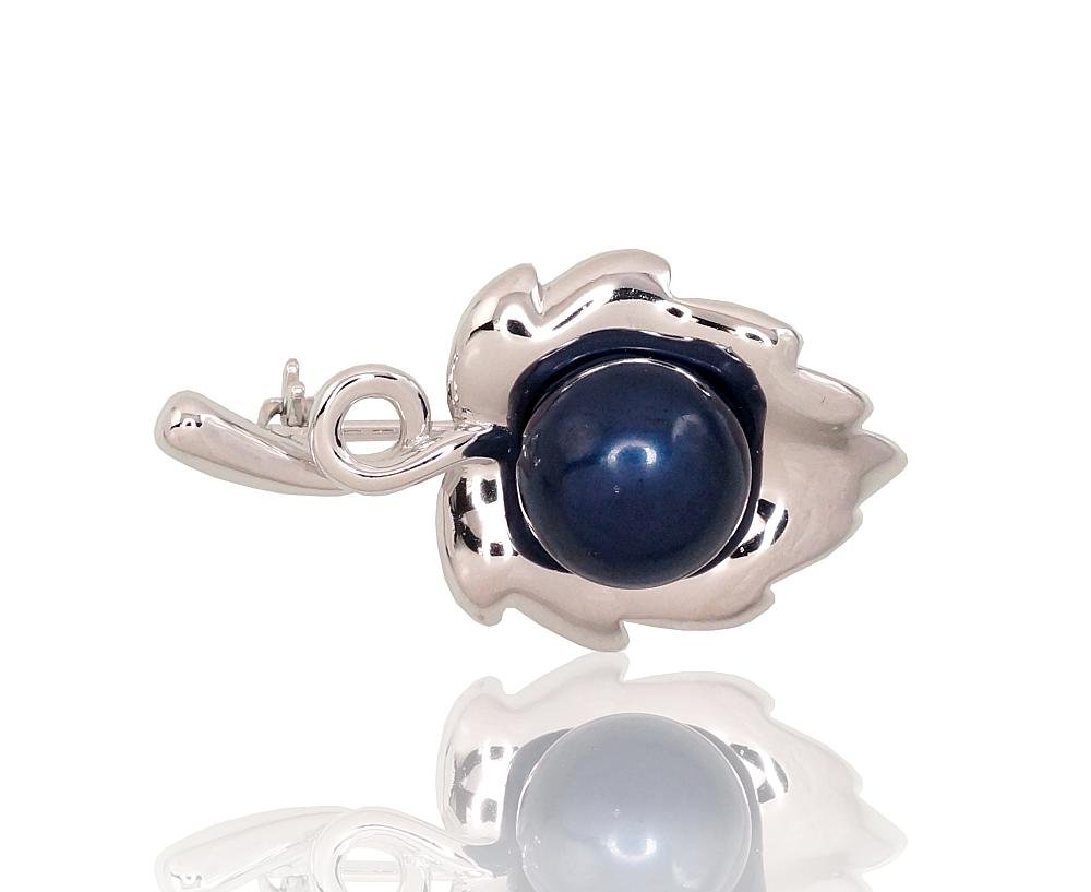 Silver brooch with Fresh-water Pearl