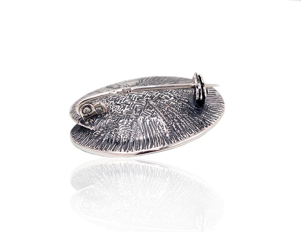 Silver brooch with Fresh-water Pearl - Image 2