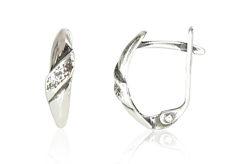 Silver earrings with 'english' lock
