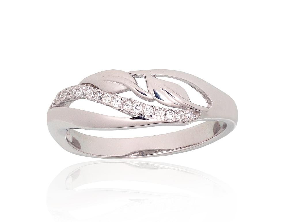 Silver ring with Zirkons