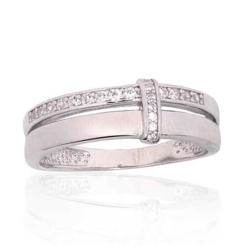 Silver ring with Zirkons