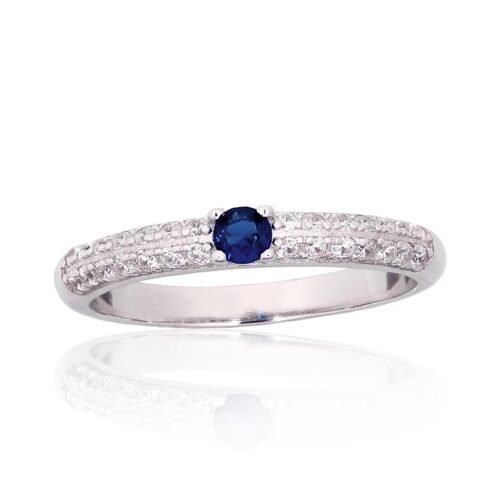 Silver ring with Zirkons