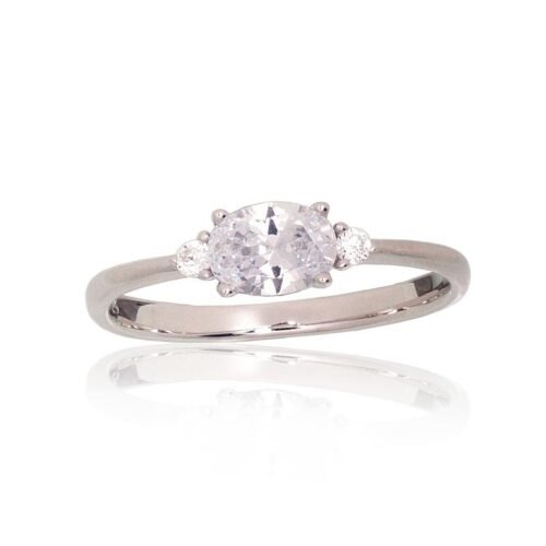 Silver ring with Zirkons