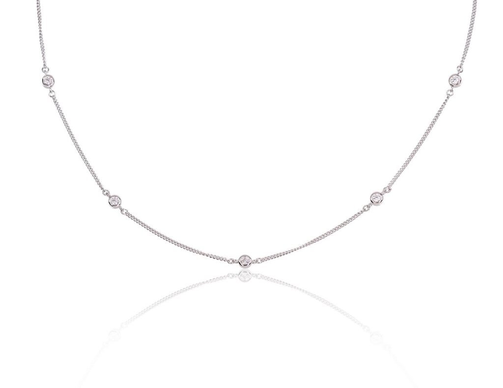 Silver necklace with Zirkons