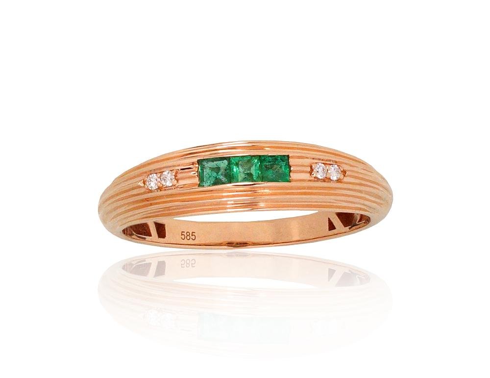Gold ring with Diamonds , Emerald