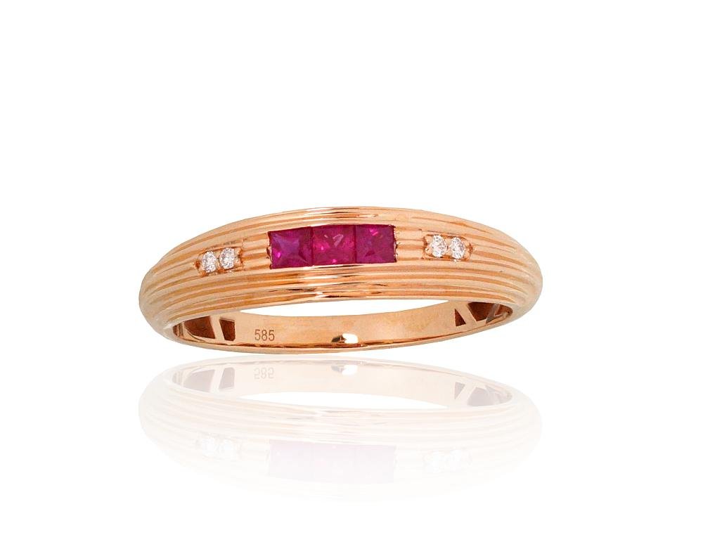 Gold ring with Diamonds , Ruby