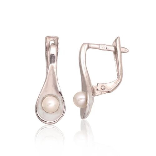Silver earrings with 'english' lock with Fresh-water Pearl