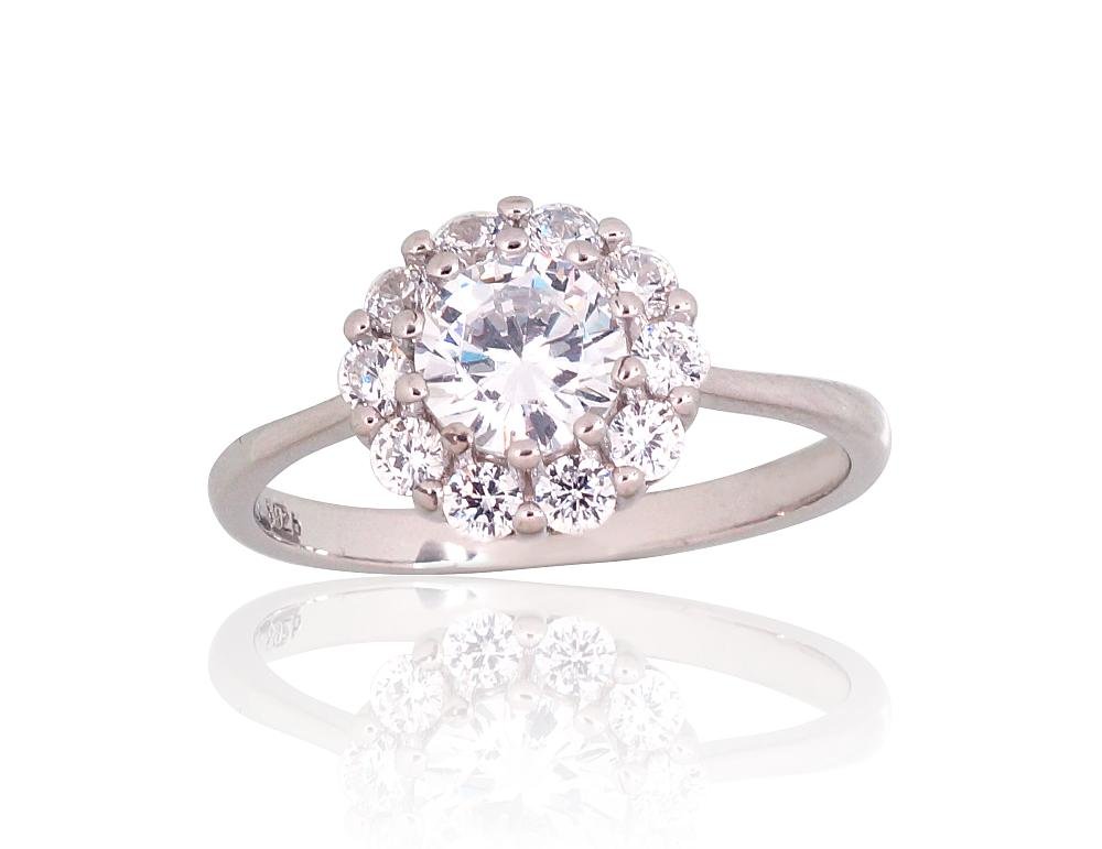 Silver ring with Zirkons