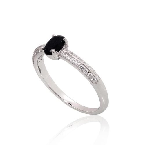 Alternative view of Silver ring with Zirkons
